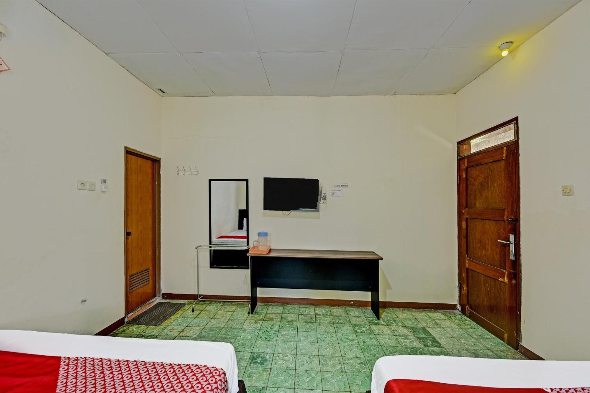 Oyo 90443 Hotel New Kartika In Cilopadang المظهر الخارجي الصورة