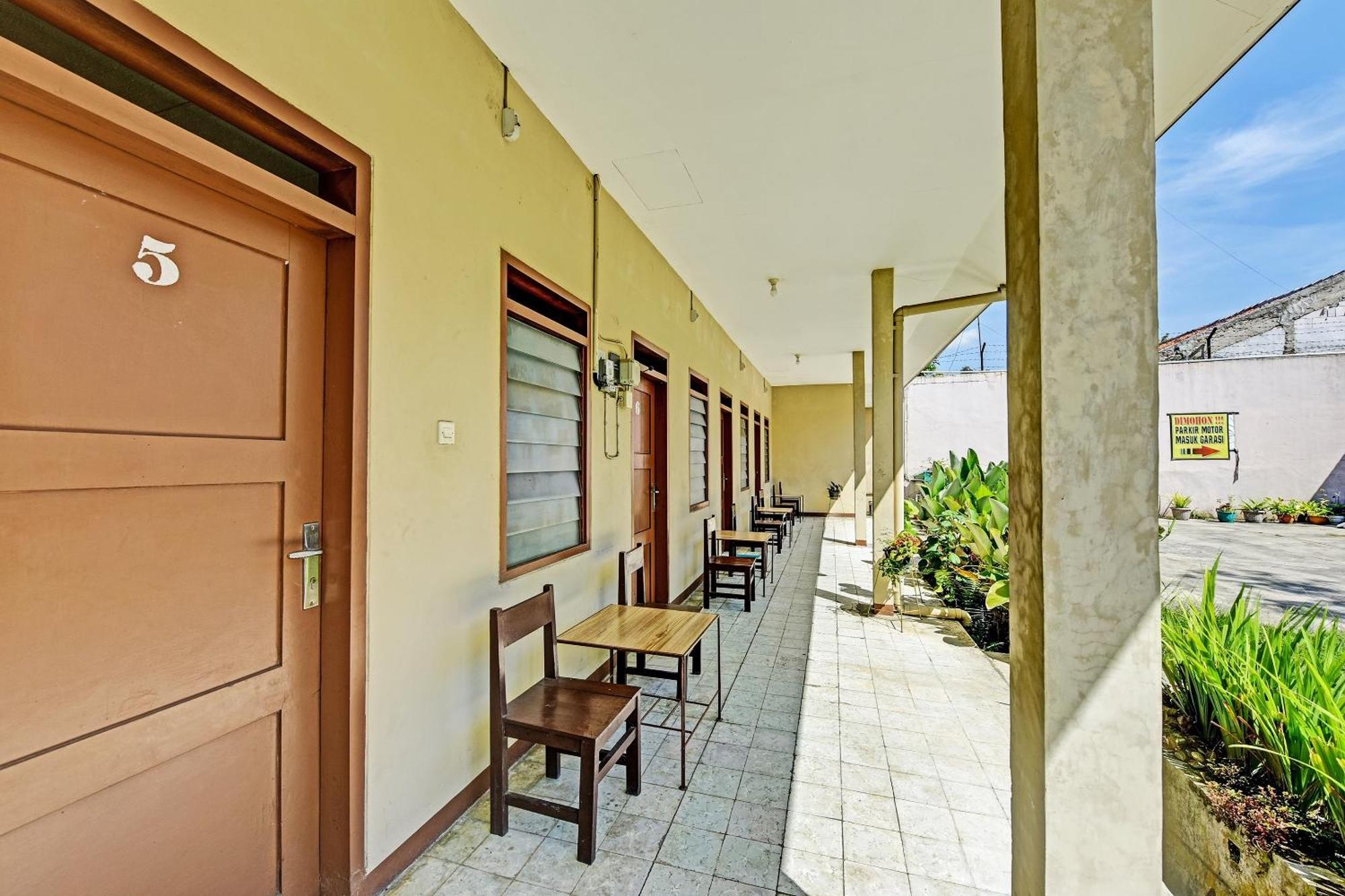 Oyo 90443 Hotel New Kartika In Cilopadang المظهر الخارجي الصورة